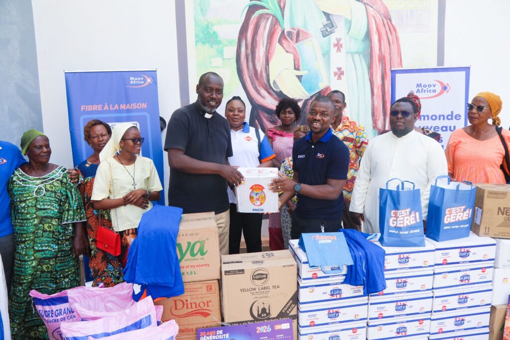 Moov Solidarité aux côtés de la communauté musulmane à Alépé